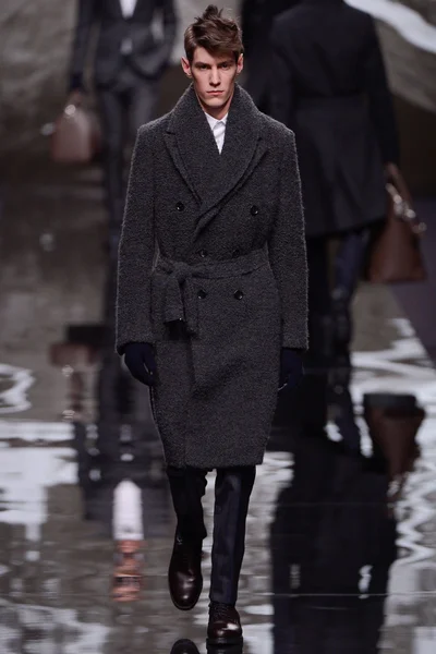 Look 7